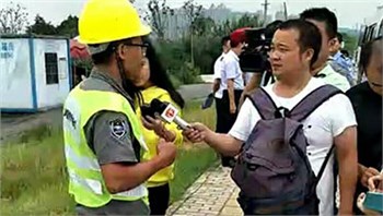 株洲市副市長、市公安局局長李曉葵視查工地現(xiàn)場